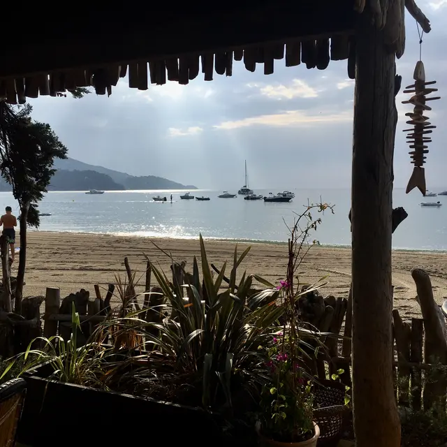 Restaurant de plage le café de la plage Pramousquier