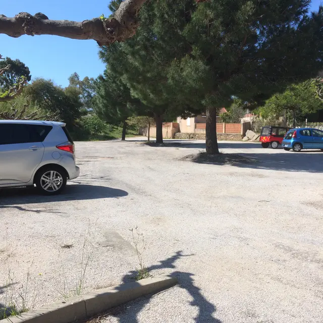 PARKING DE LA FOSSETTE