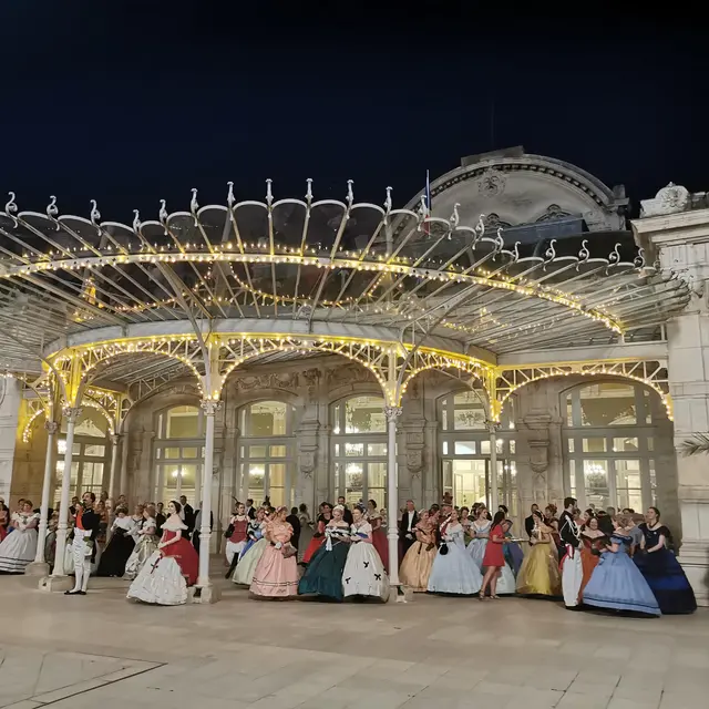 Soirée Eugénie à la mode Bridgerton_Vichy