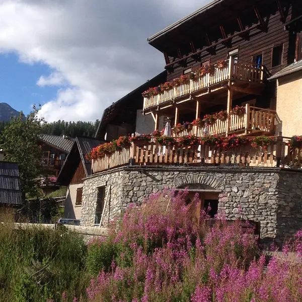 Gîte de Prat Haut -Gîte d'étape/séjour -Chateau-Ville-Vieille -Queyras