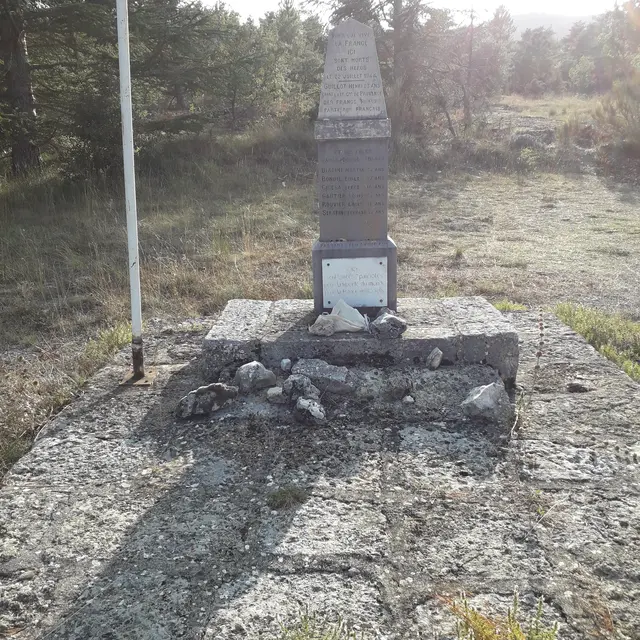 Stèle commémorative