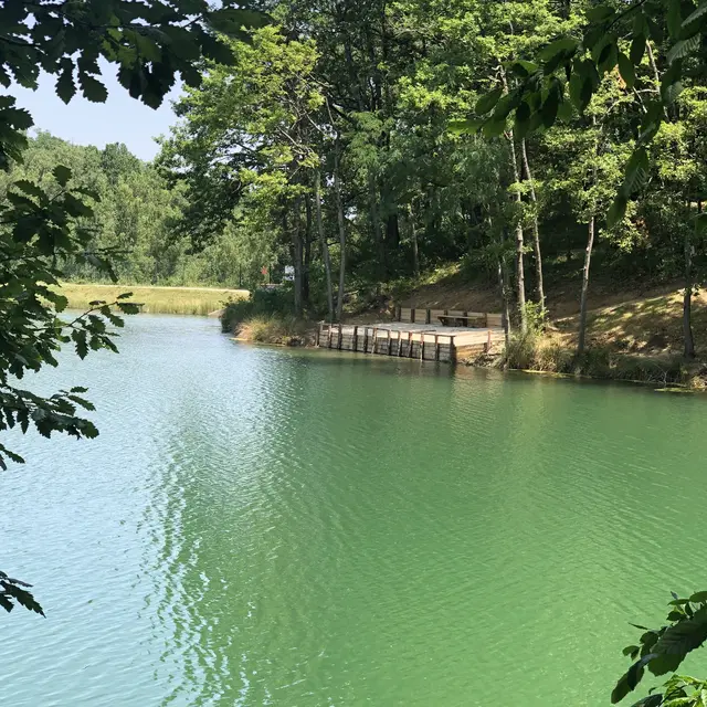 Ponton de pêche au lac de Lafrançaise_Lafrançaise