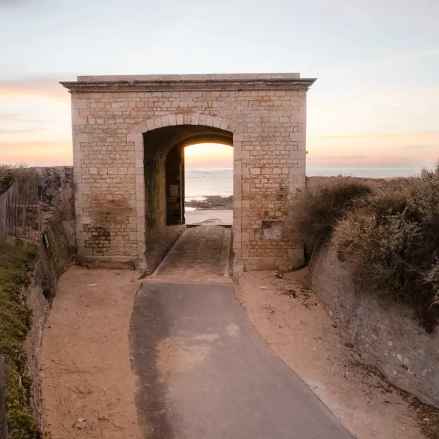 Abri du Canot de sauvetage au crépuscule