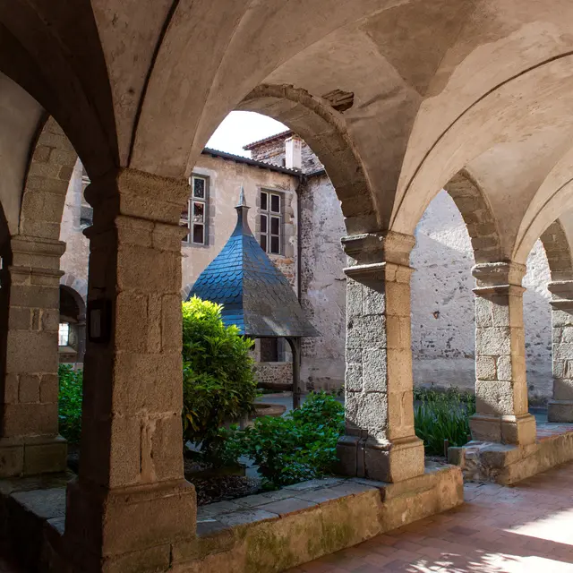 Printemps des Poètes - Visite thématique – La liberté cloitrée_Pommiers-en-Forez