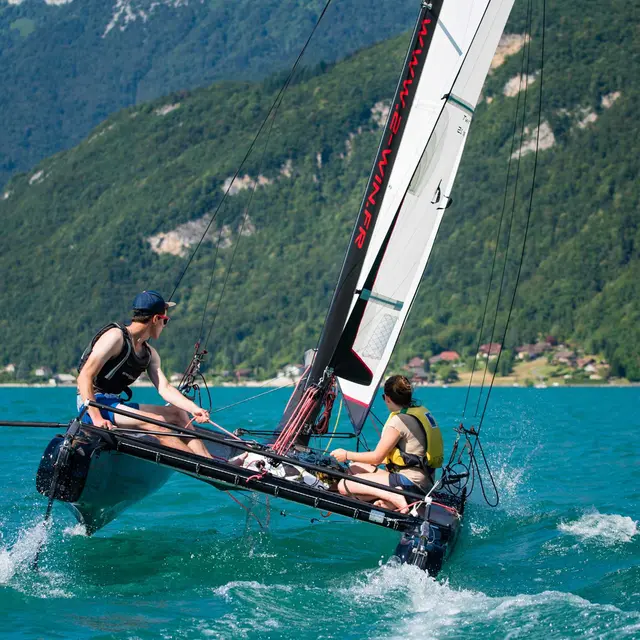 Lac Annecy location de catamaran Doussard Club nautique