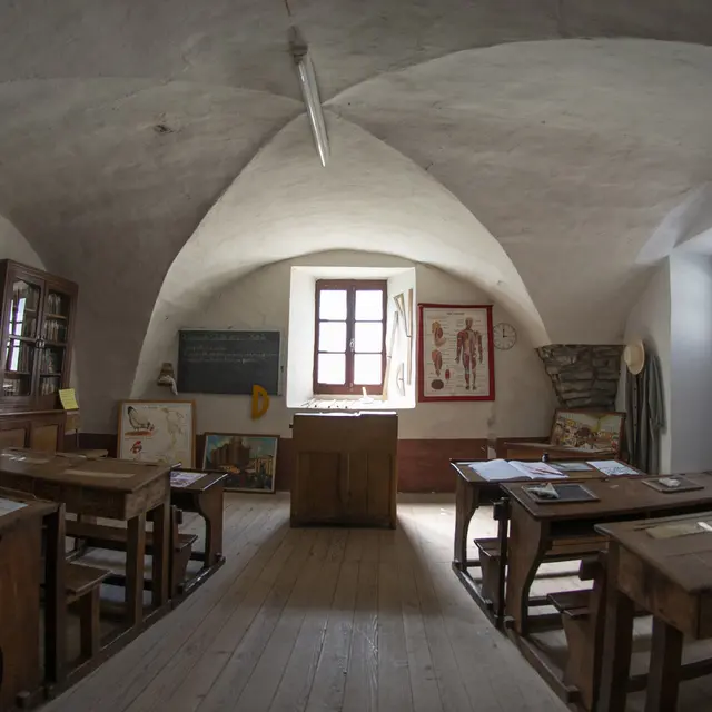 Ecole Pontis
