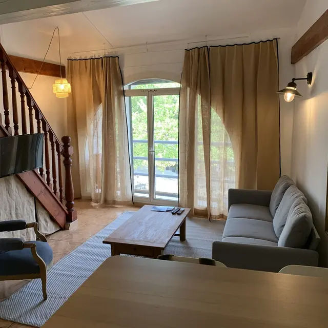 Nid douillet sur l'esplanade_Martigues