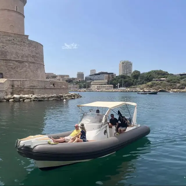 Calanques of Marseille Tour_Marseille