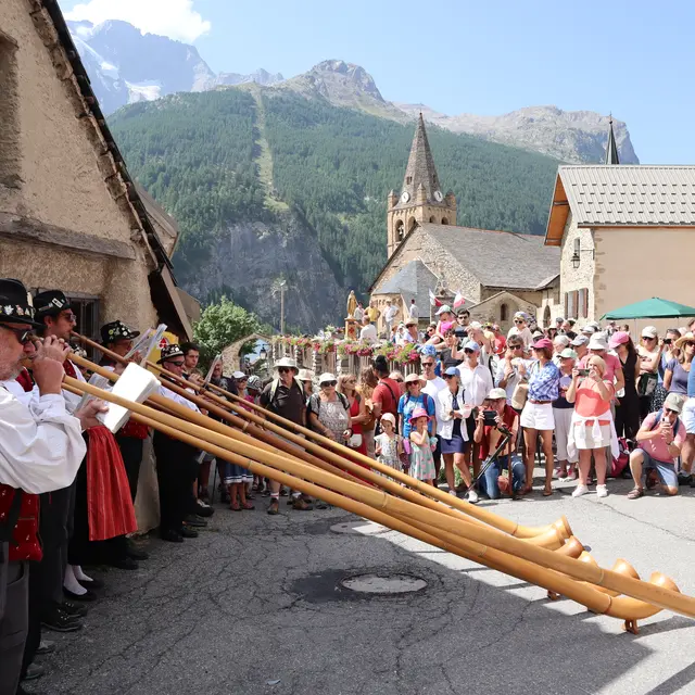La Gravarelle : Fête patronale et foire de La Grave_La Grave