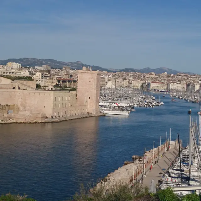 Vue du Vieux Port depuis le Pharo