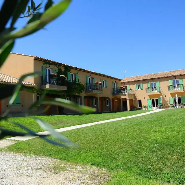 Hôtel Terriciaë à Mouriès_façade