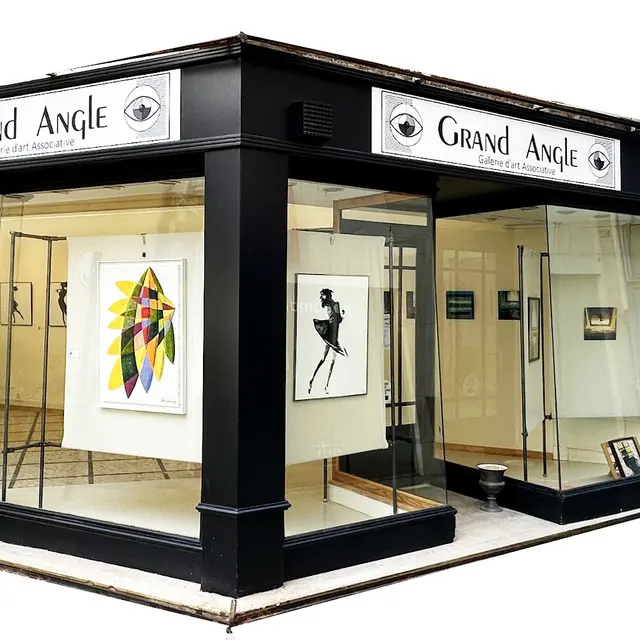 Grand Angle vitrine
