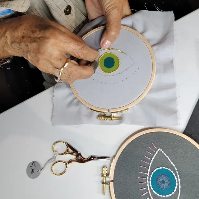 Initiation à la broderie or