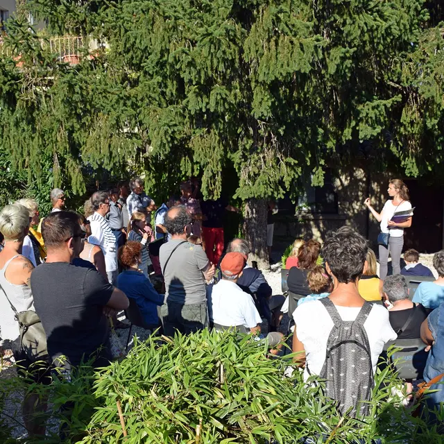 La P'tite Vadrouille, Jeanne Etcheberry guide conférencière