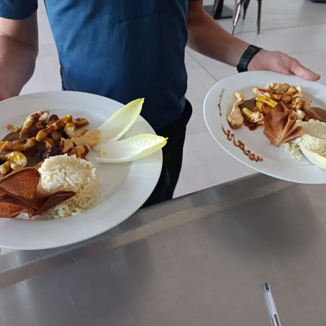 Les Couverts d'Argens by Avant Goût_Châteauvert