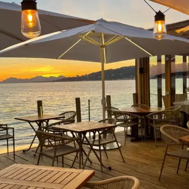 Restaurant plage des îles_Juan-les-Pins