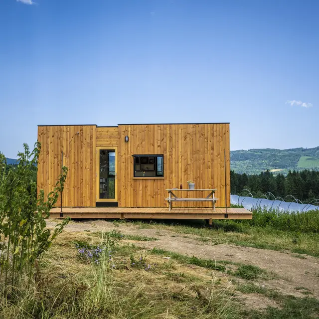 Lodge en bois 2 personnes -le domaine du coq en pat_Augerolles