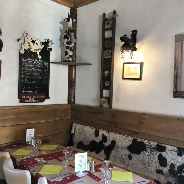 COW CLUB_Isola 2000