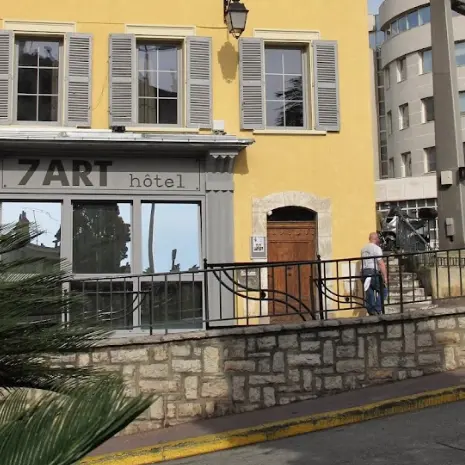 Façade