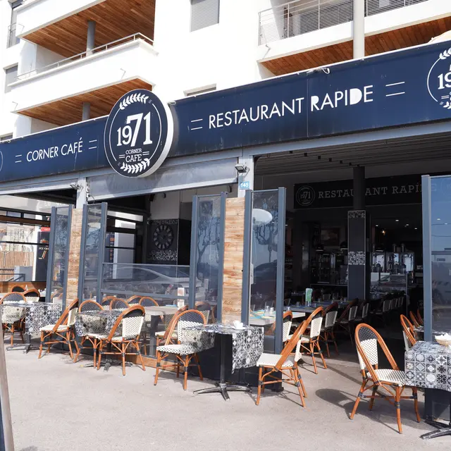 1971 Corner Café_Fréjus