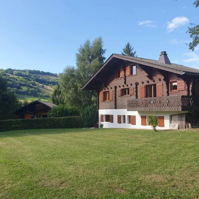 Chalet indépendant-120m²-4 chambres-Lecomte Francis_Bernex