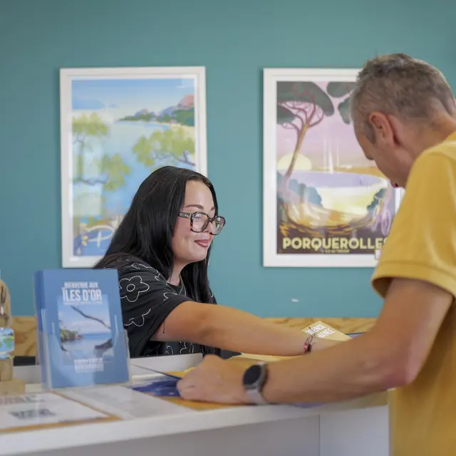 La boutique du bureau d'information touristique Porquerolles