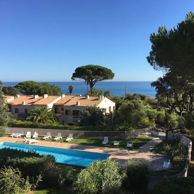 Vue mer location vacances Lavandou Robbiani