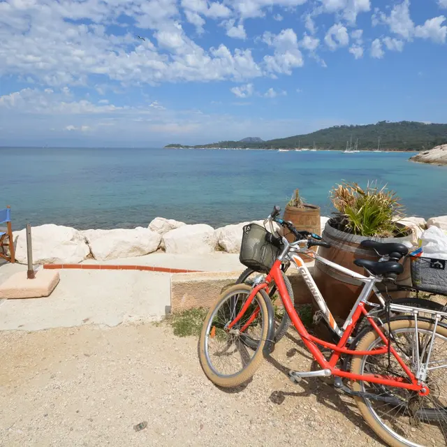 Destination Porquerolles Package bateau vélo resto