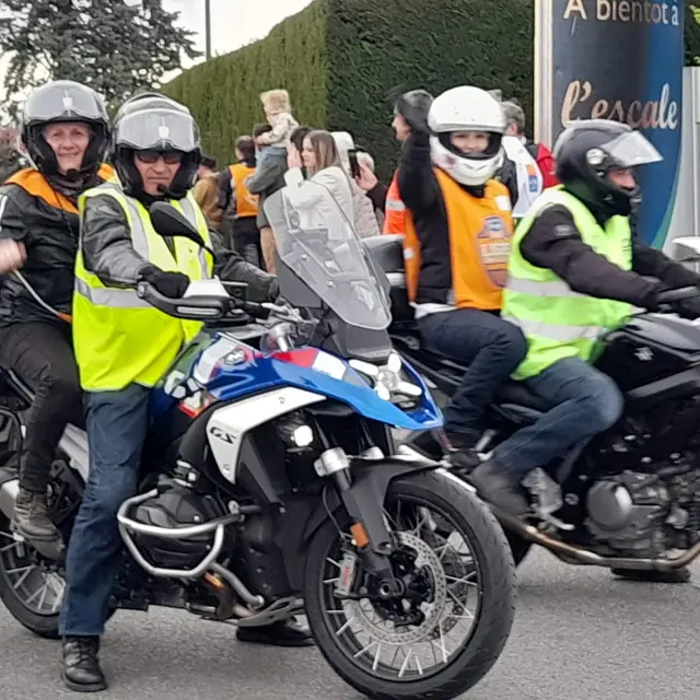 Une rose, un espoir Forez_Veauche