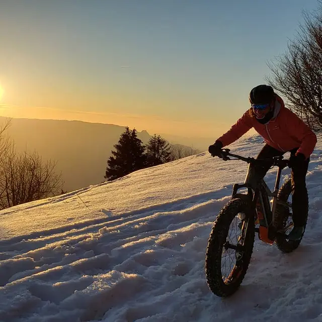 Fatbike au coucher de soleil