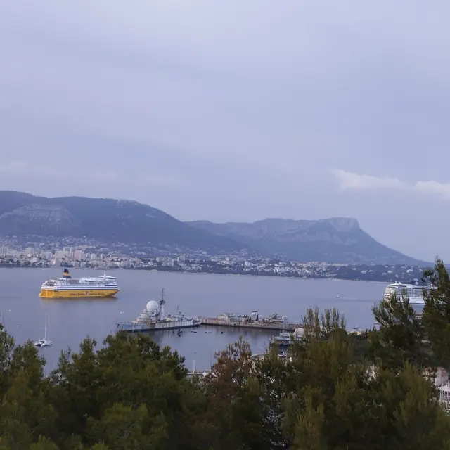 Vue sur la rade