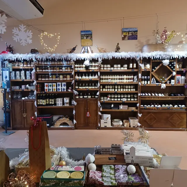 Les Caves de l'Amiral_Entrecasteaux