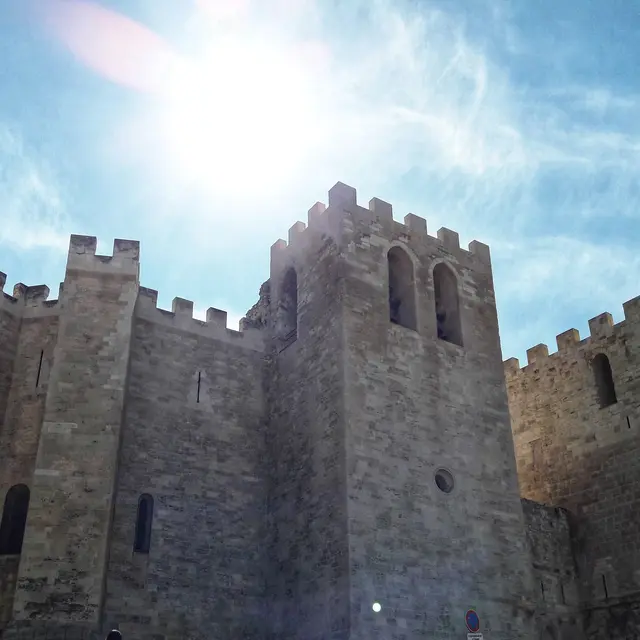 Façade de l'abbaye St Victor