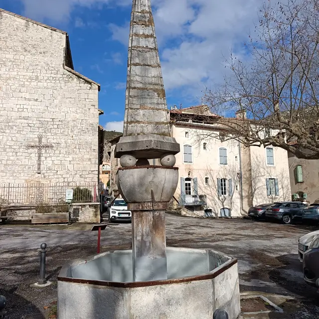 La Fontaine de l'Eglise d'Anduze_Anduze