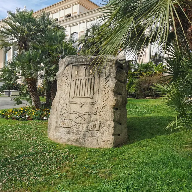 La Pierre de Saint-Laurent-du-Var_Saint-Laurent-du-Var