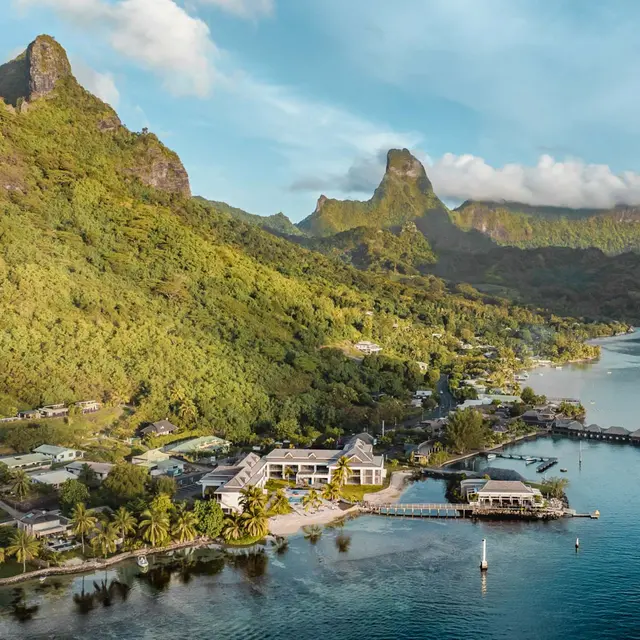 Cook's Bay Hotels & Suites - vue aérienne