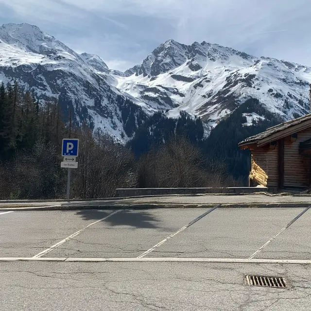 Parking extérieur Les Érables_Sainte-Foy-Tarentaise