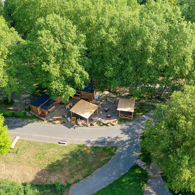 Guinguette En Rouge et Loire - Vue du ciel