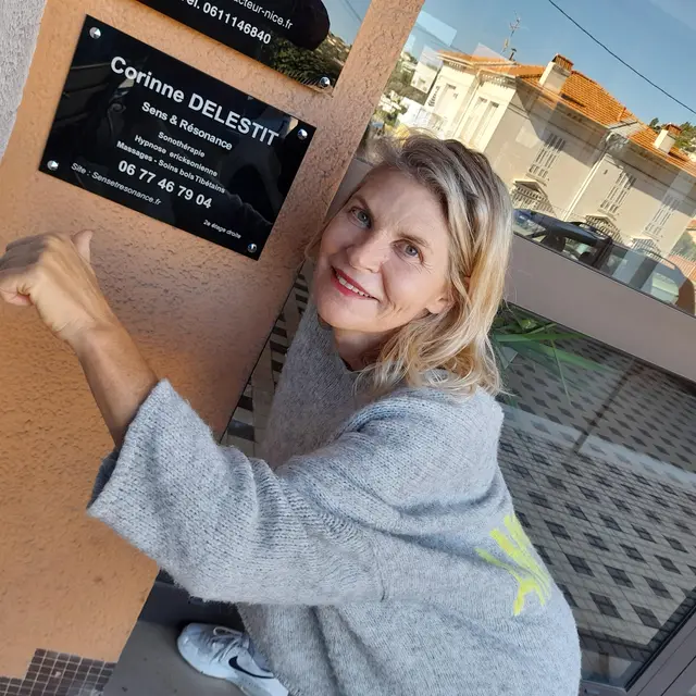 PLAQUE.jpg