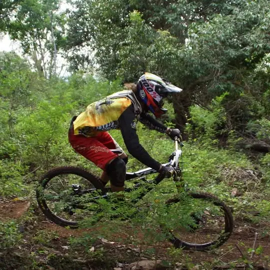 VTT Circuit n°3 rouge - Pocquereux Randonnées_La Foa