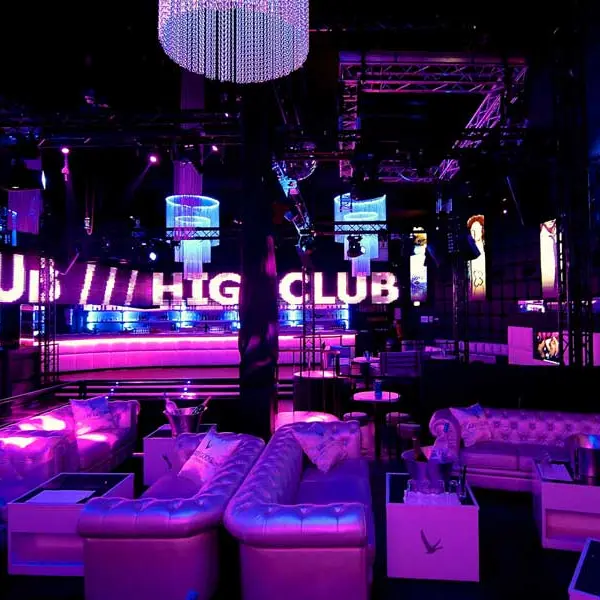 LE-HIGH-CLUB.jpg