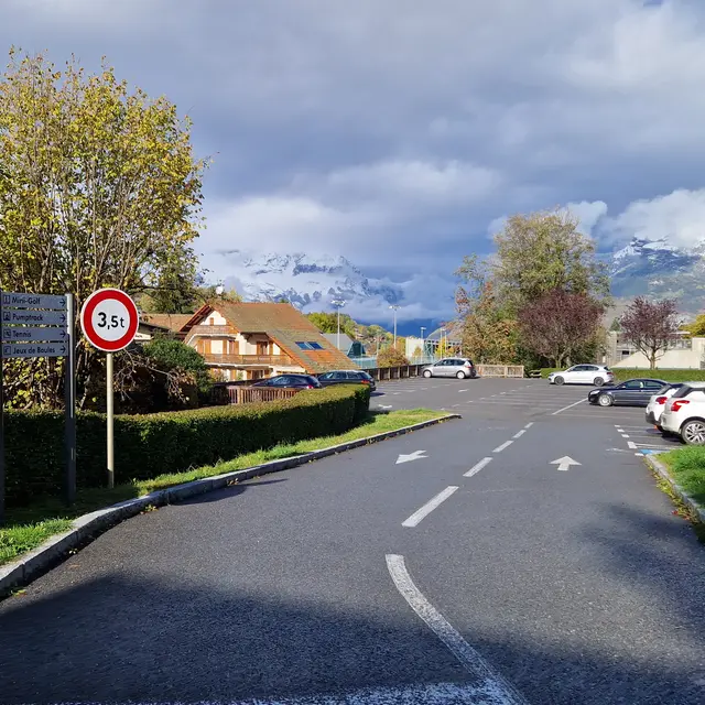 Parking relais (P+R) - Parking aérien des Pratz