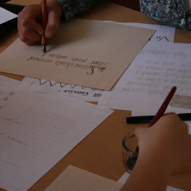 Printemps des poètes - dictée publique avec une héroïne de la Médiathèque_Lezoux