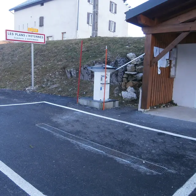 Aire de service pour camping-cars des Plans d'Hotonnes