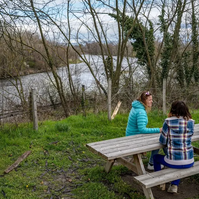 table pique nique bords de Loire