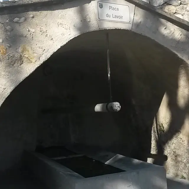 Lavoir de la rue du Bac à La Brillanne
