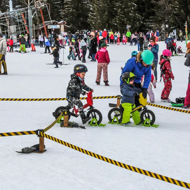 Course de draisiennes sur ski_Mieussy