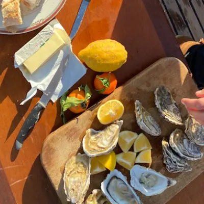 Apéro du midi : Huîtres & Vin blanc sur le Don du Vent