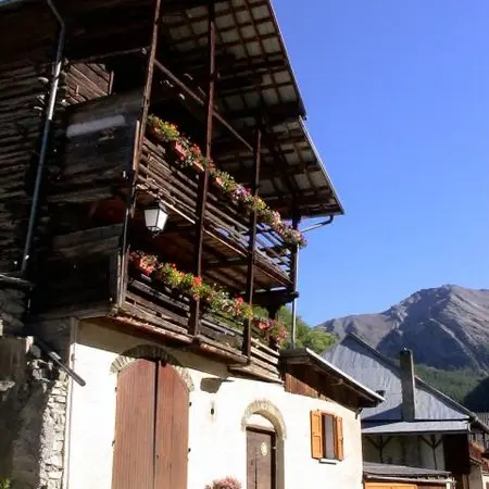 facade