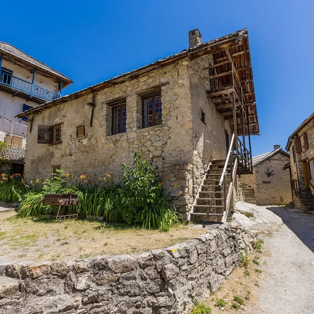 Hameau de Peyresq Thorame-Haute